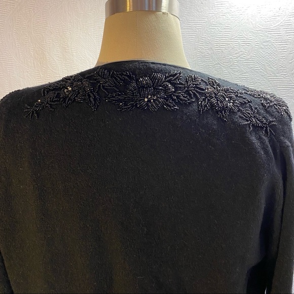 Vintage hand beaded S/M black sweater. - Picture 4 of 7